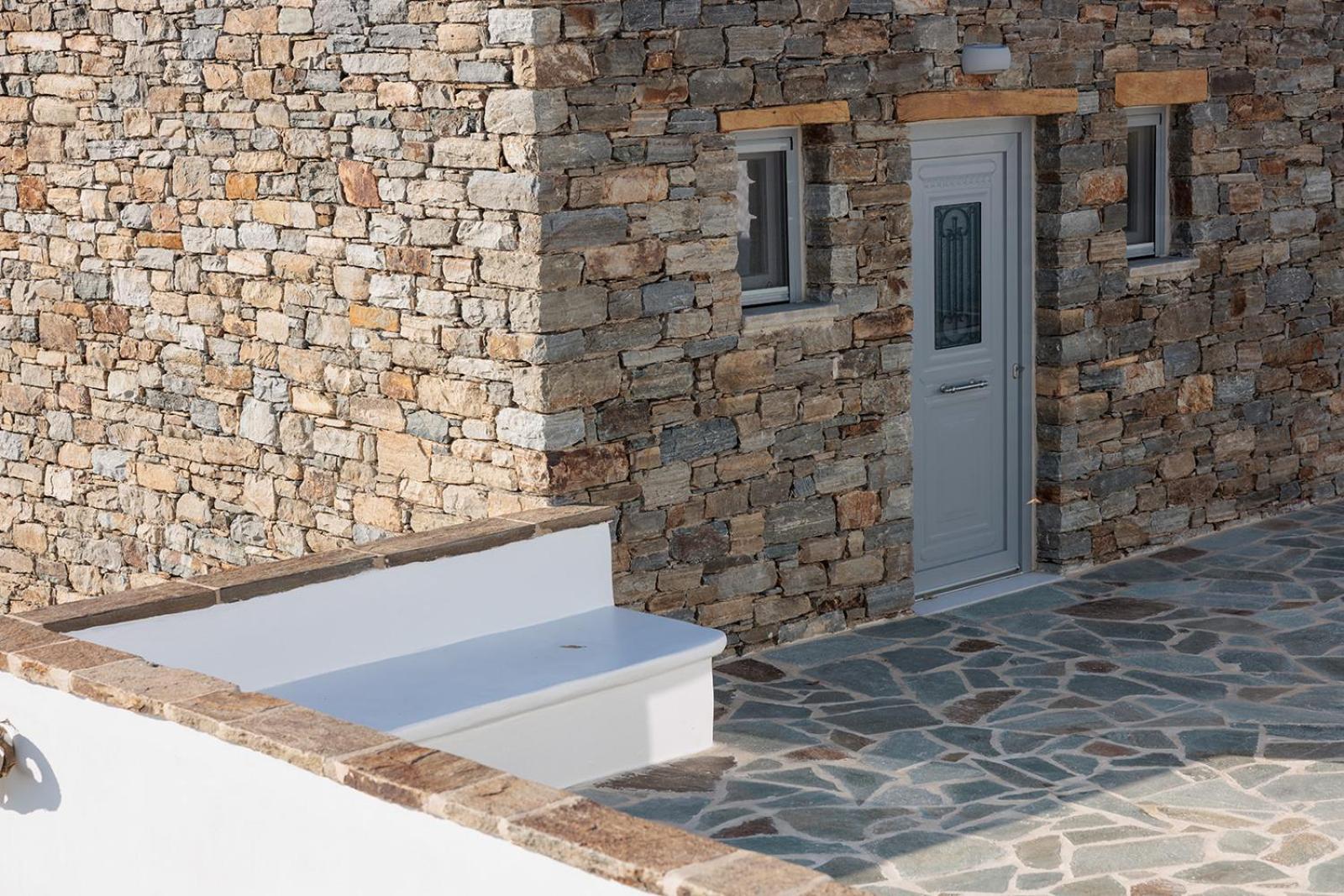 Papa Glinado Naxos